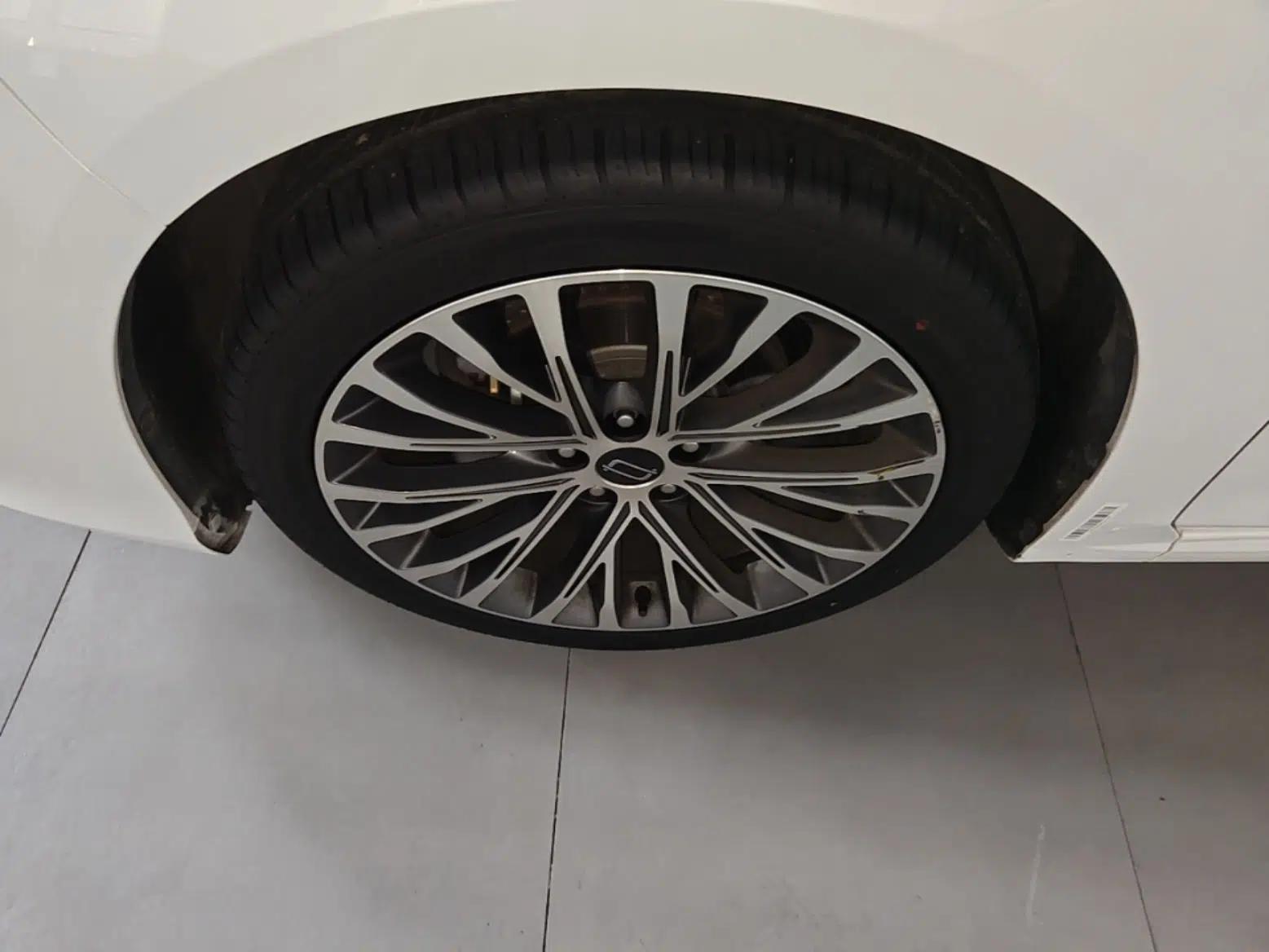 Bestune B70 2024 Dragon Edition 1.5T Leading Model — миниатюра 8