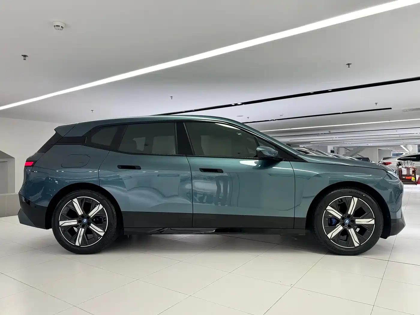 BMW iX 2023 Facelift xDrive40 — миниатюра 3