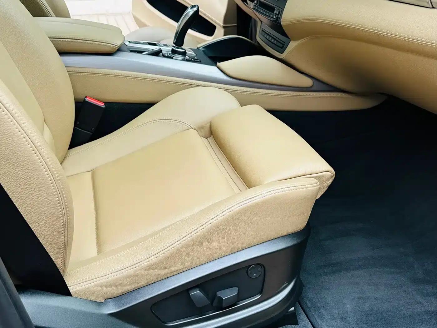 2010 BMW X6 M — миниатюра 13