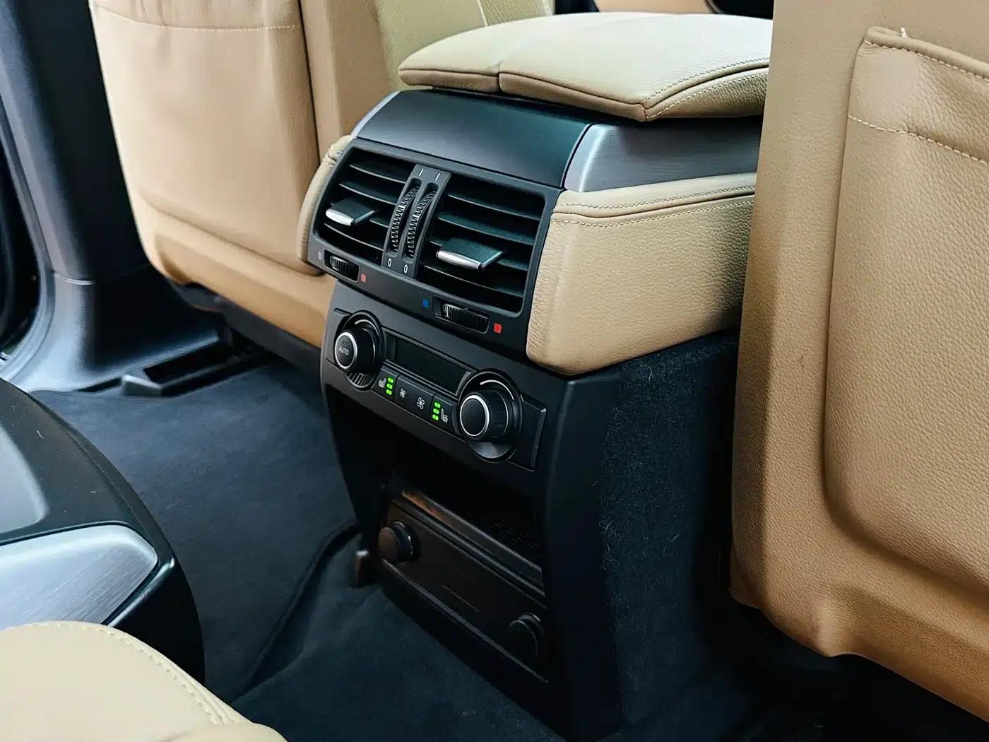 2010 BMW X6 M — миниатюра 14