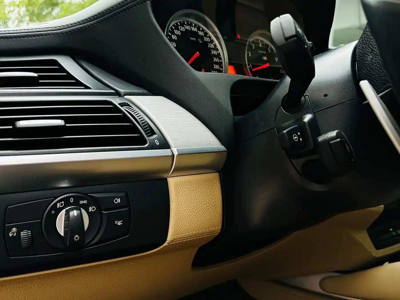 2010 BMW X6 M — миниатюра 20