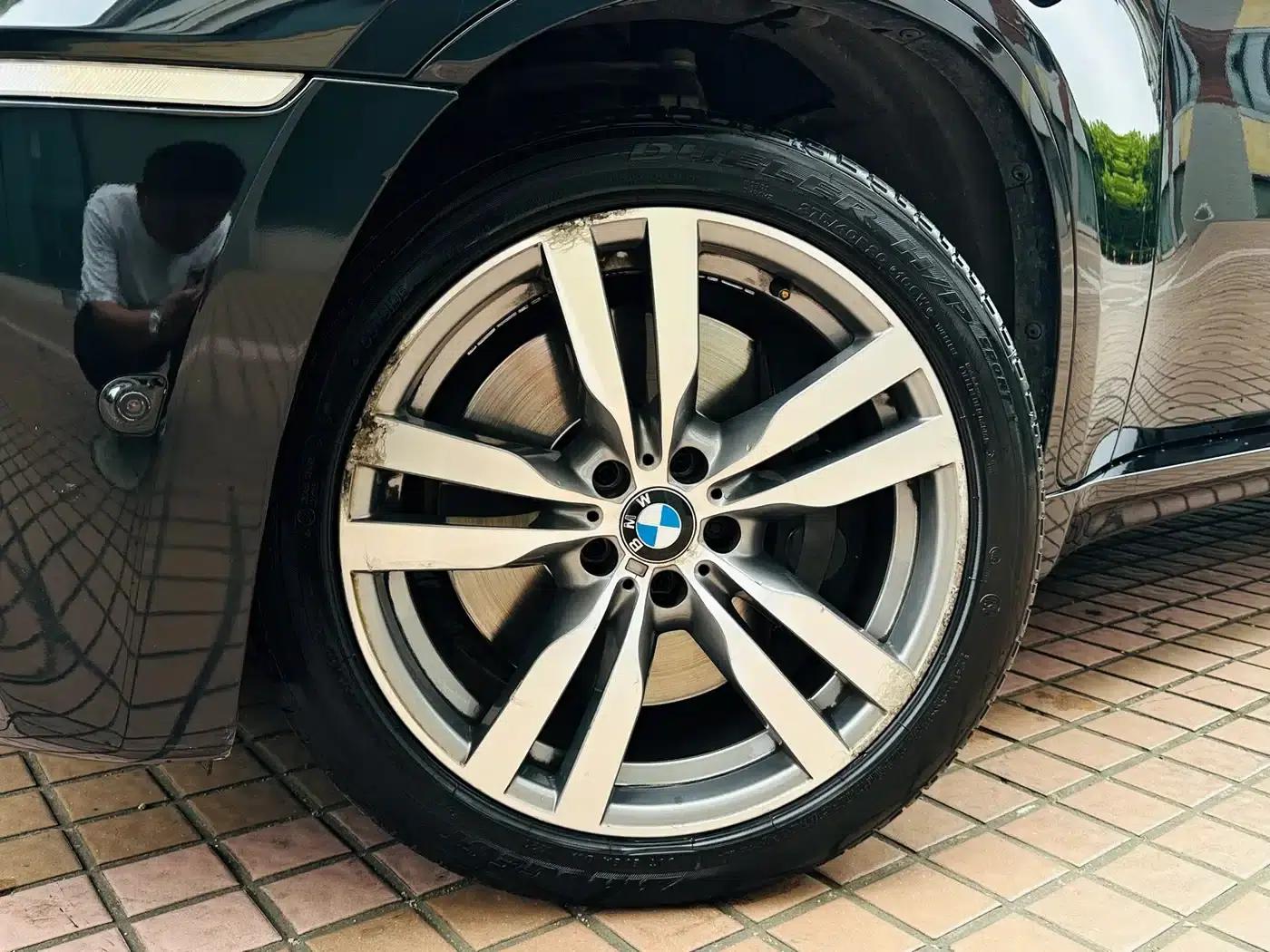 2010 BMW X6 M — миниатюра 24