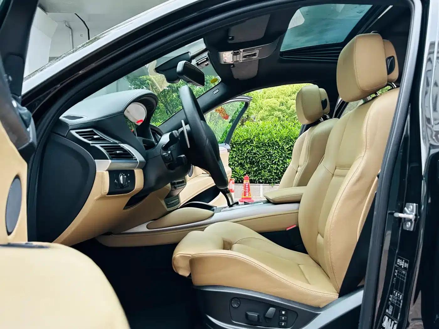 2010 BMW X6 M — миниатюра 4