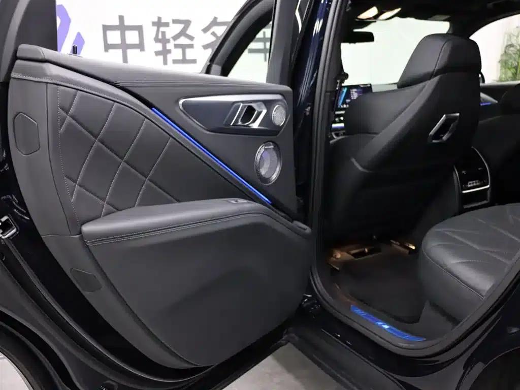 BMW XM 2023 50e — миниатюра 25