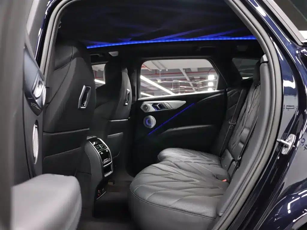 BMW XM 2023 50e — миниатюра 26