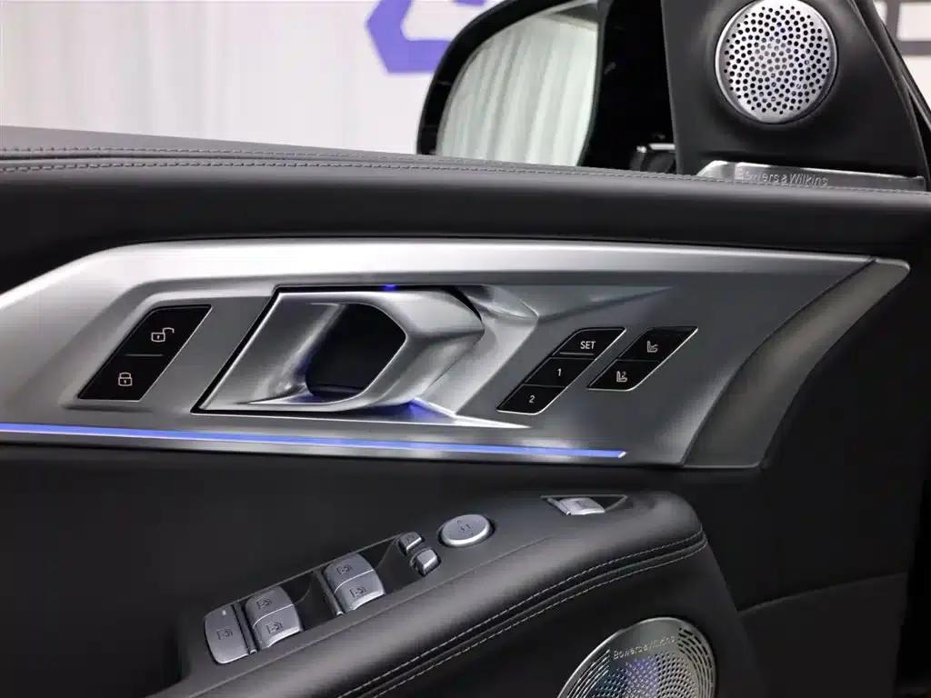 BMW XM 2023 50e — миниатюра 8
