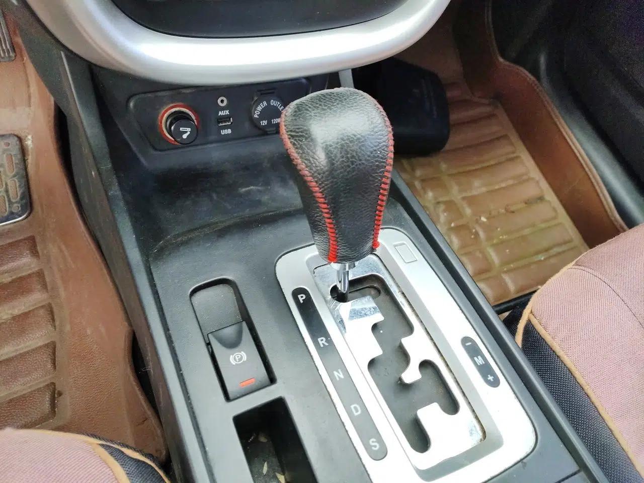 Bestune X80 2013 2.0L automatic comfort version — миниатюра 15