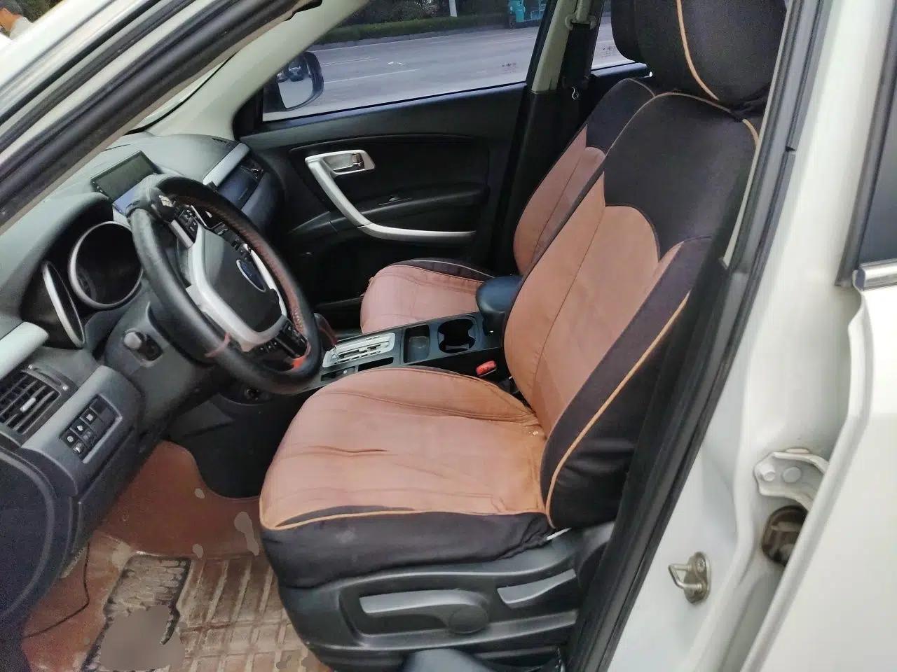 Bestune X80 2013 2.0L automatic comfort version — миниатюра 16