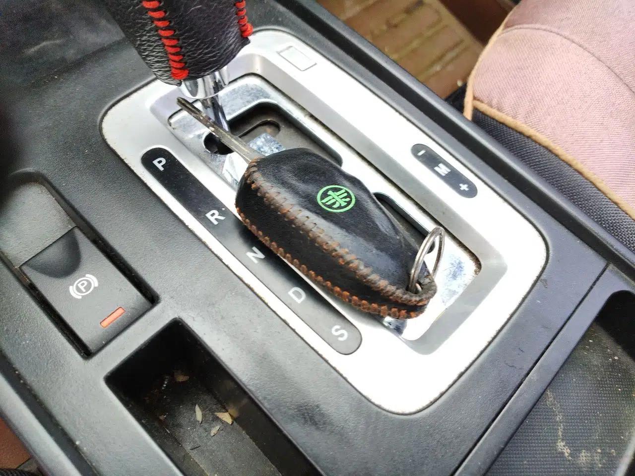 Bestune X80 2013 2.0L automatic comfort version — миниатюра 9