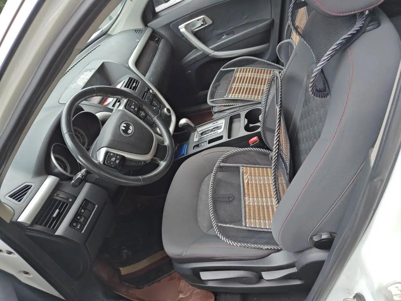 Bestune X80 2013 2.0L automatic comfort version — миниатюра 16