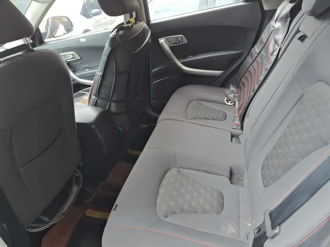 Bestune X80 2013 2.0L automatic comfort version — миниатюра 18