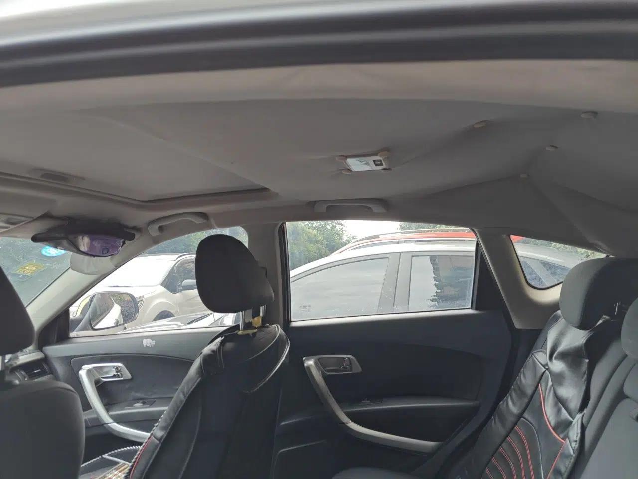 Bestune X80 2013 2.0L automatic comfort version — миниатюра 19