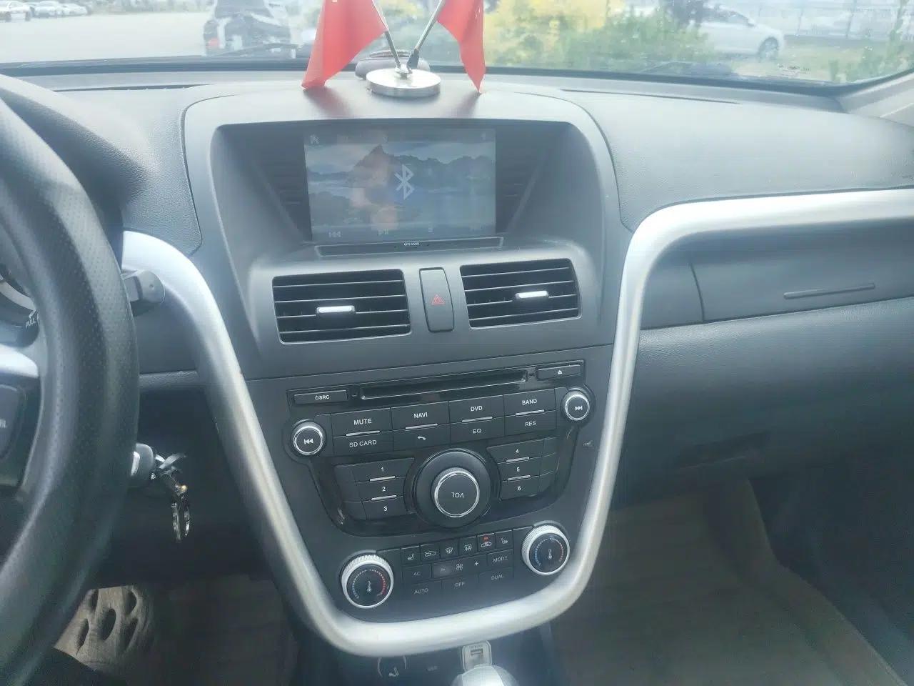 Bestune X80 2013 2.0L automatic luxury version — миниатюра 14
