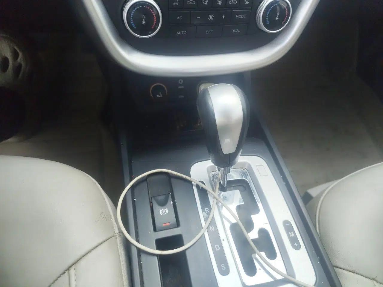 Bestune X80 2013 2.0L automatic luxury version — миниатюра 15
