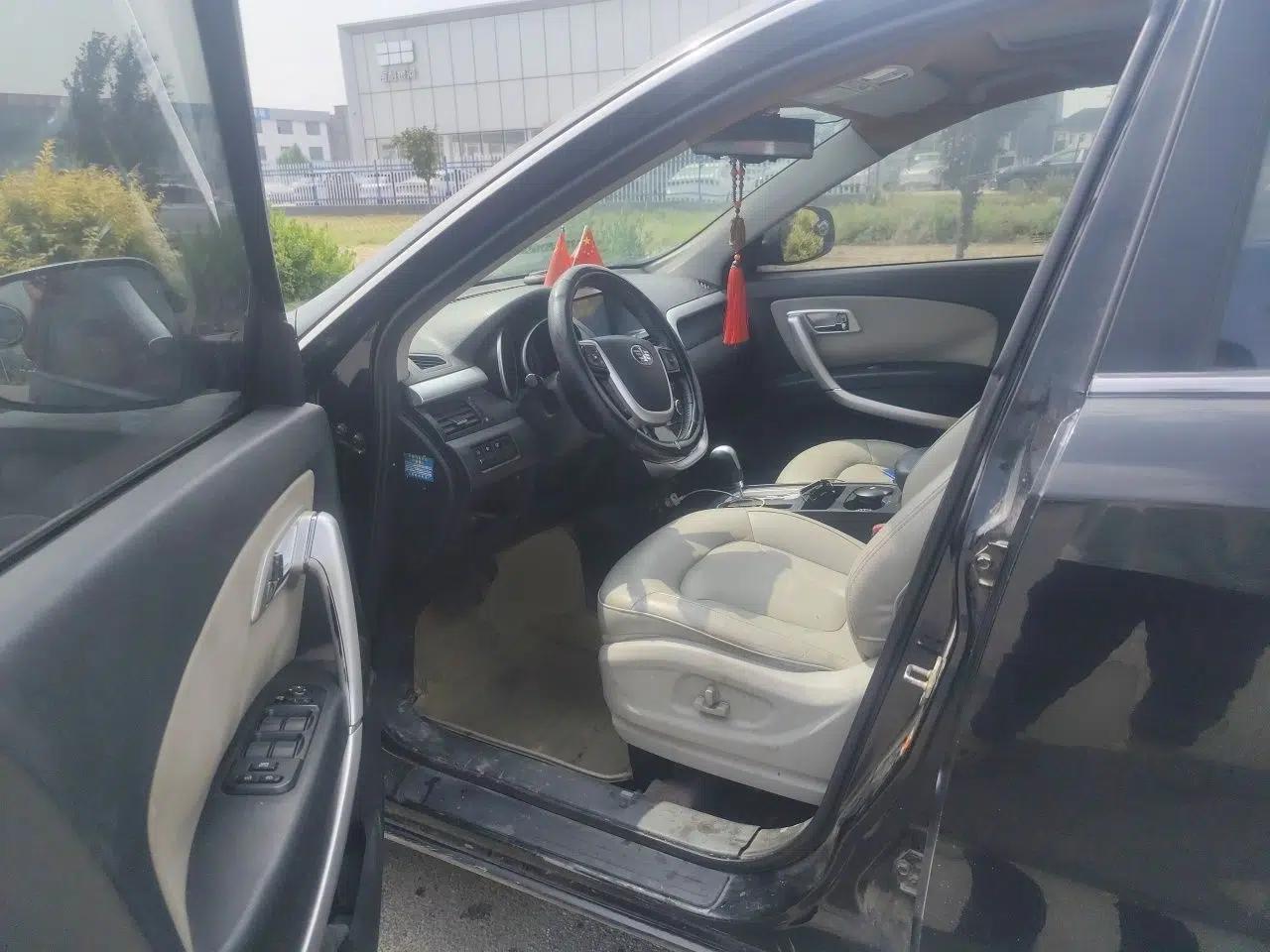 Bestune X80 2013 2.0L automatic luxury version — миниатюра 17