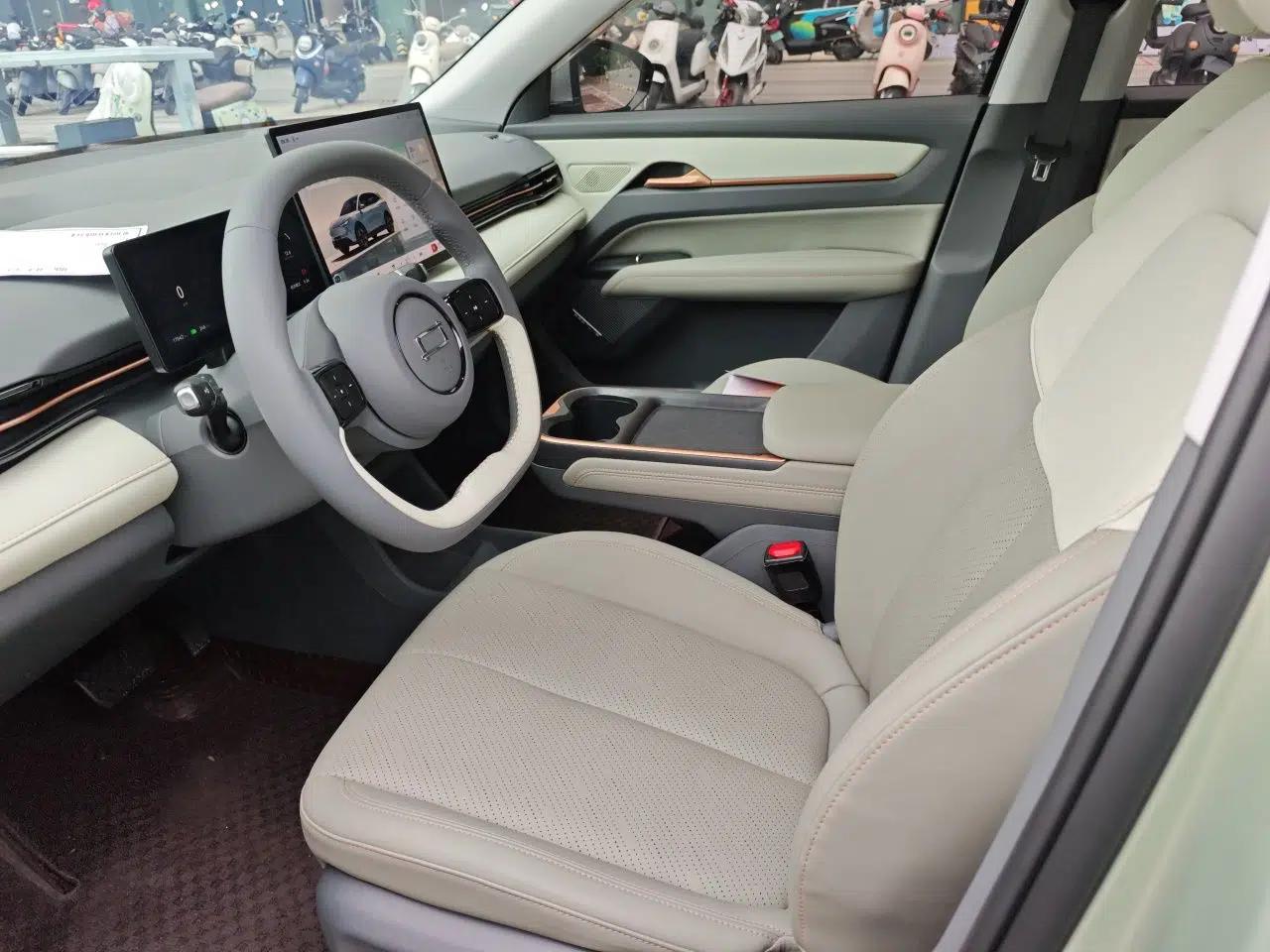 Bestune Yueyi 03 2025 445km Joyful Edition — миниатюра 12