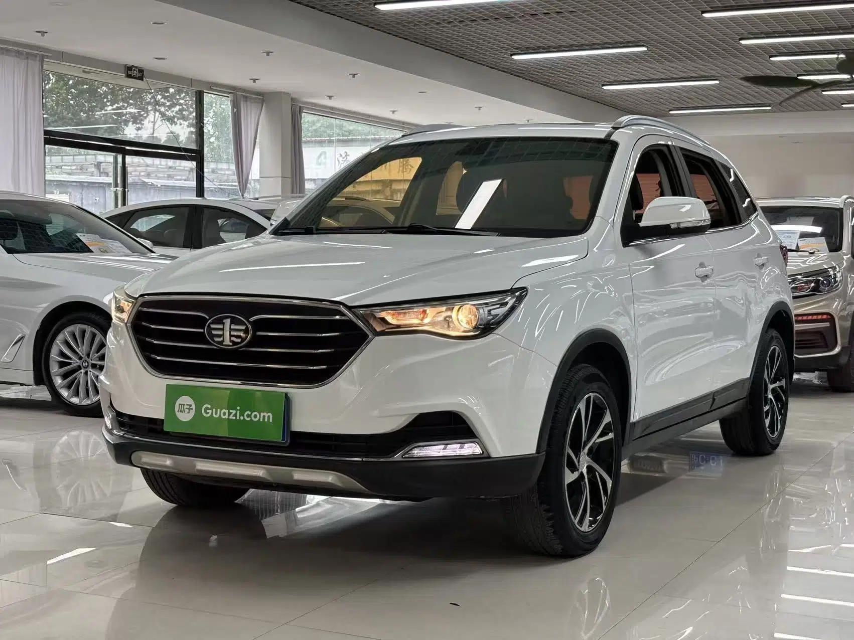Bestune X40 2019 1.6L Automatic Luxury Version China V Emission Standard — миниатюра 1