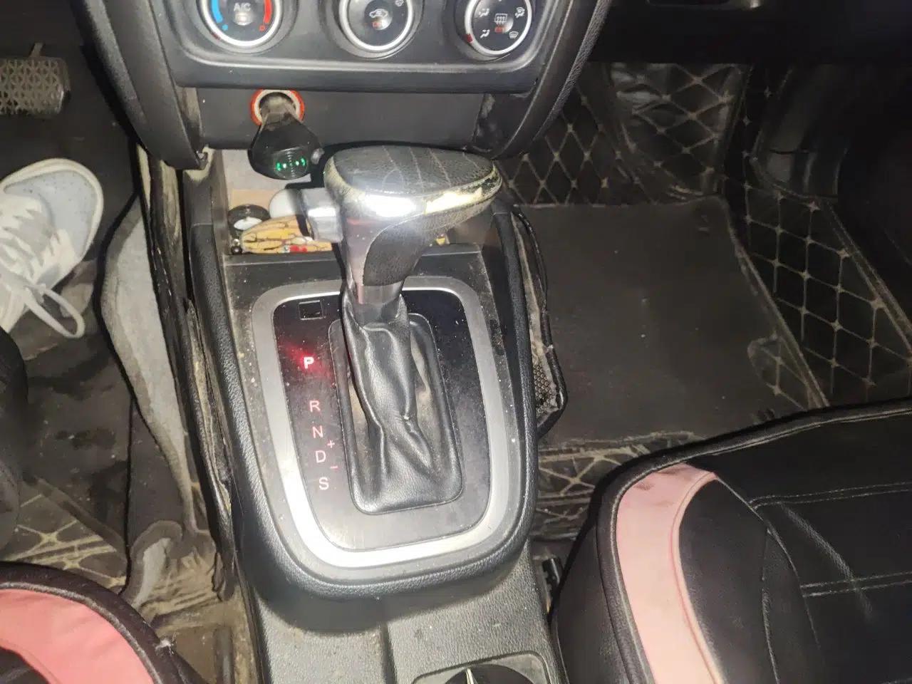 Bestune B30 2016 1.6L Automatic Luxury Model — миниатюра 15