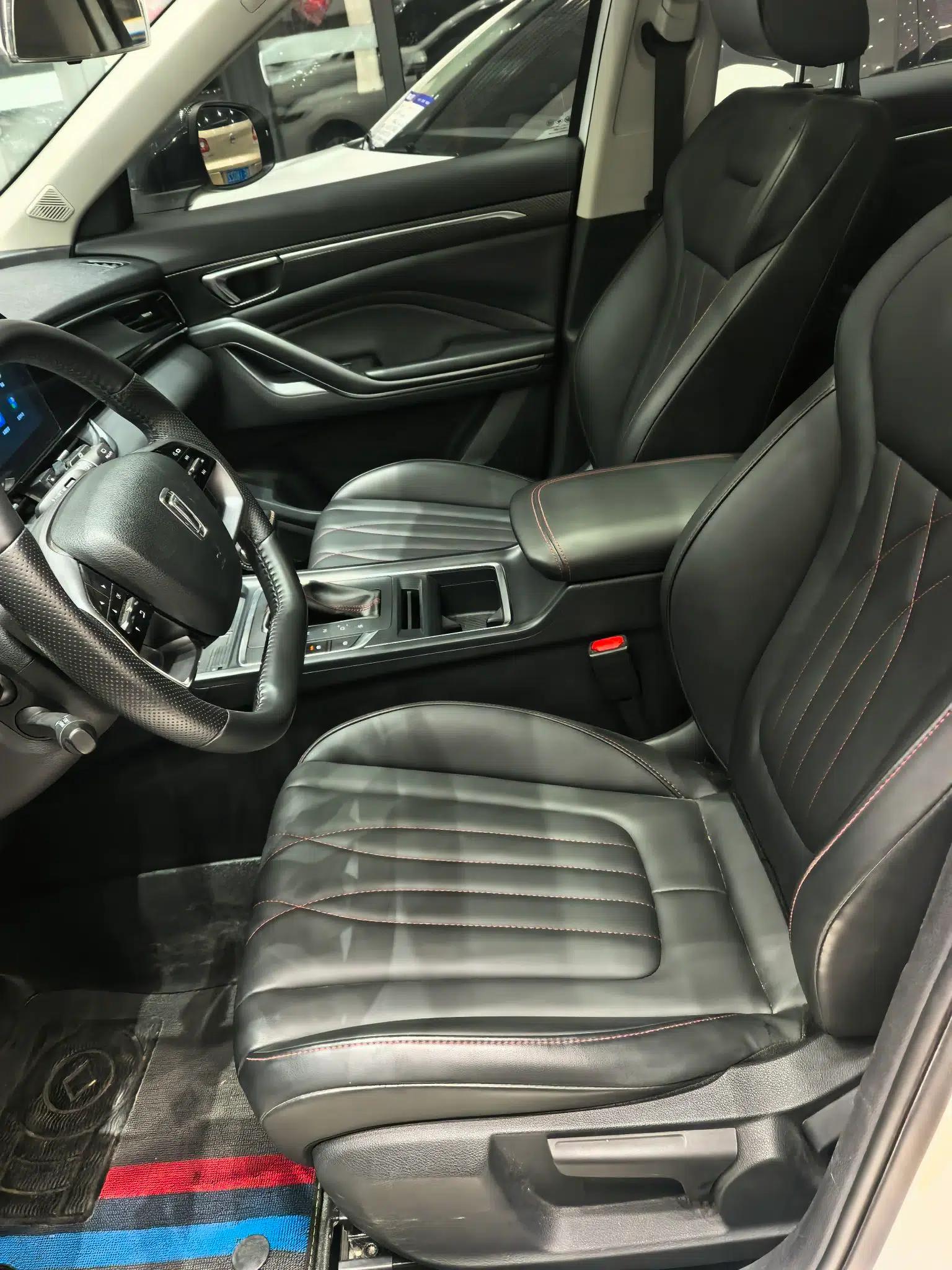 Bestune T55 2023 1.5T Automatic Leap Model — миниатюра 11