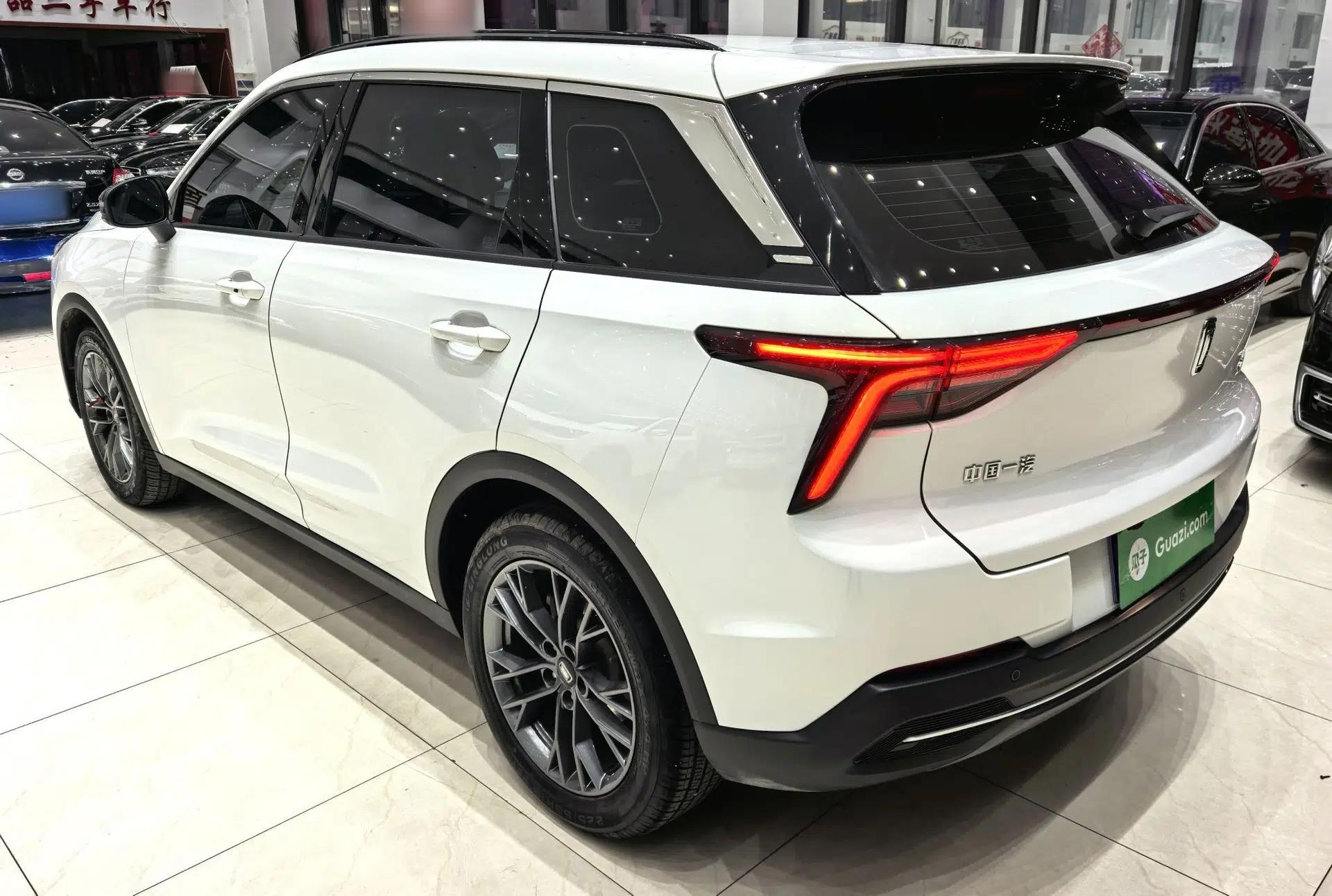 Bestune T55 2023 1.5T Automatic Leap Model — миниатюра 4