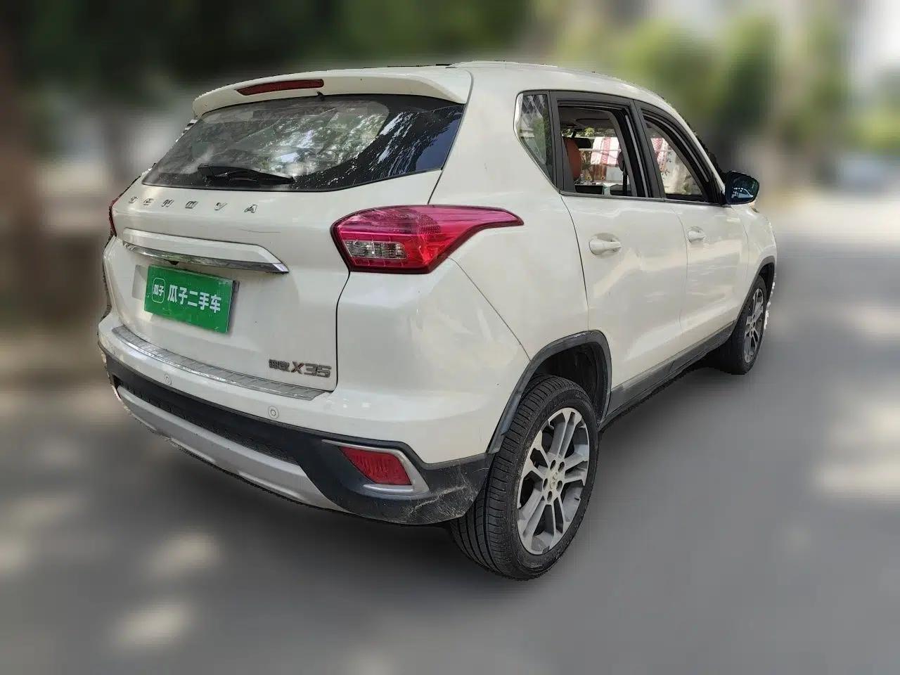 BAIC Senova X35 2016 1.5L Automatic Luxury Edition — миниатюра 6