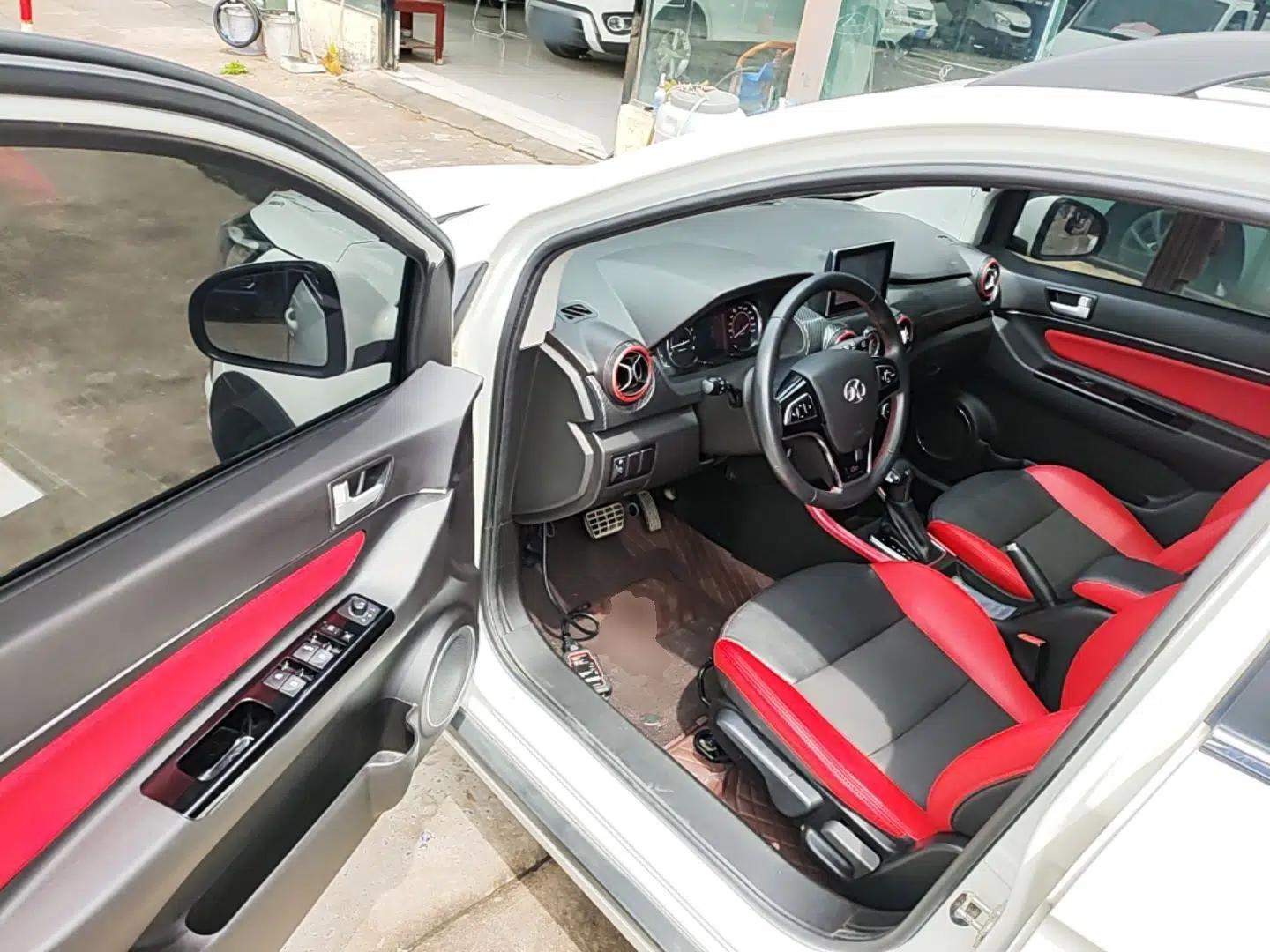 BAIC Senova X25 2017 1.5L Automatic Elite Navigation Edition — миниатюра 19