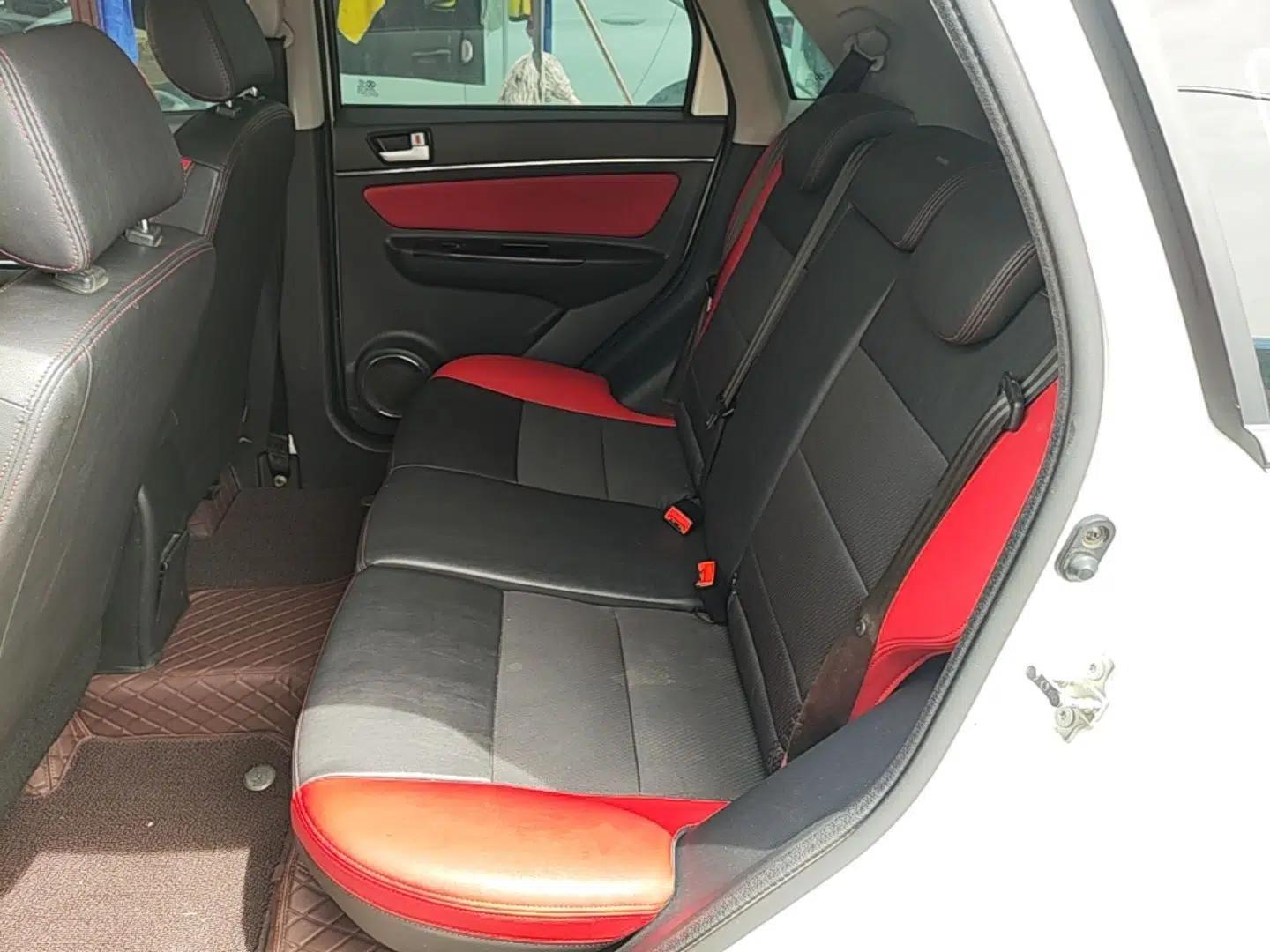BAIC Senova X25 2017 1.5L Automatic Elite Navigation Edition — миниатюра 20