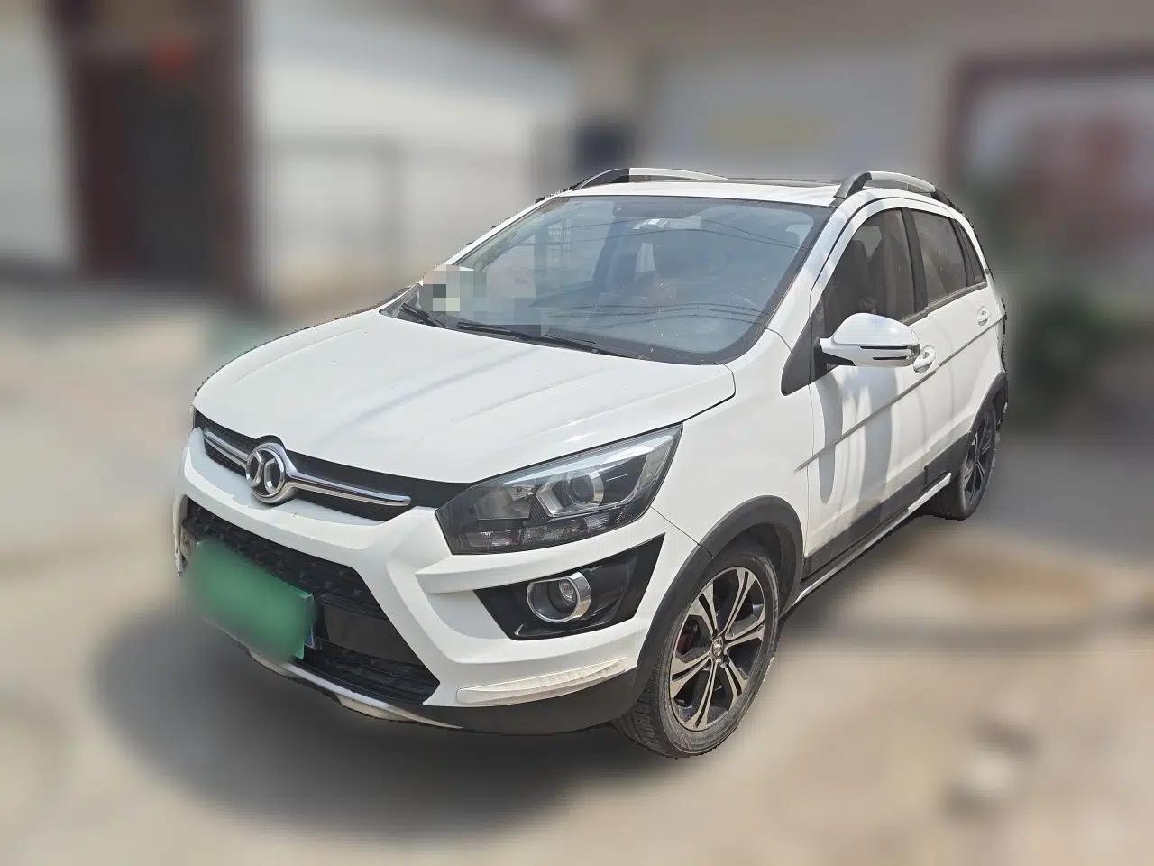 BAIC Senova X25 2015 1.5L Manual Elite Edition — миниатюра 1