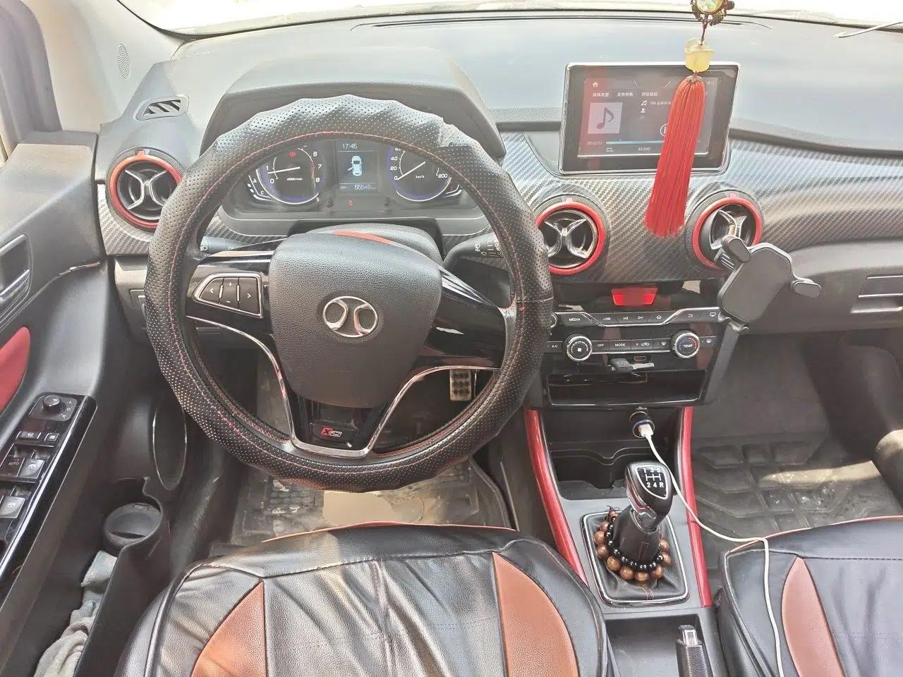 BAIC Senova X25 2015 1.5L Manual Elite Edition — миниатюра 11