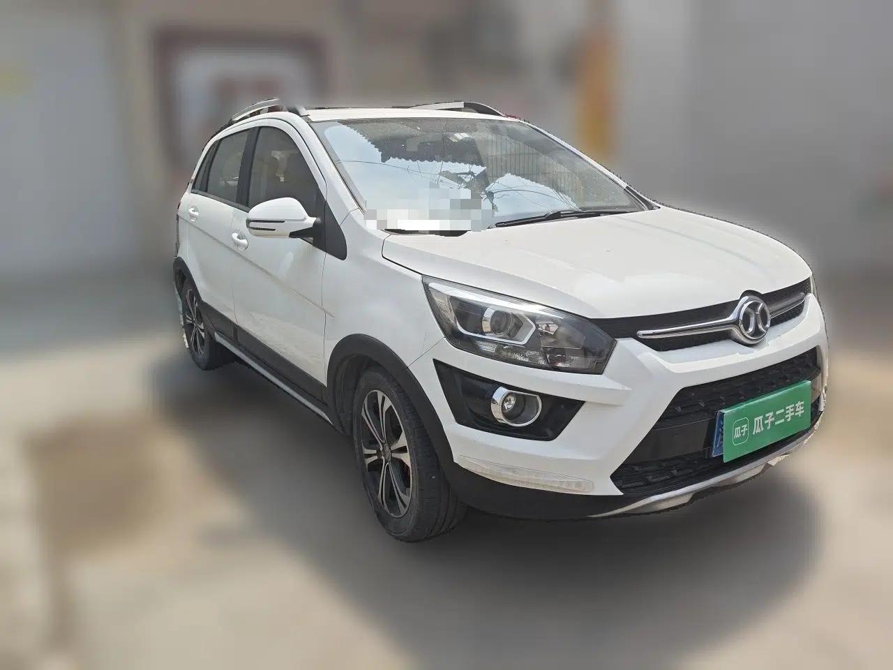 BAIC Senova X25 2015 1.5L Manual Elite Edition — миниатюра 3