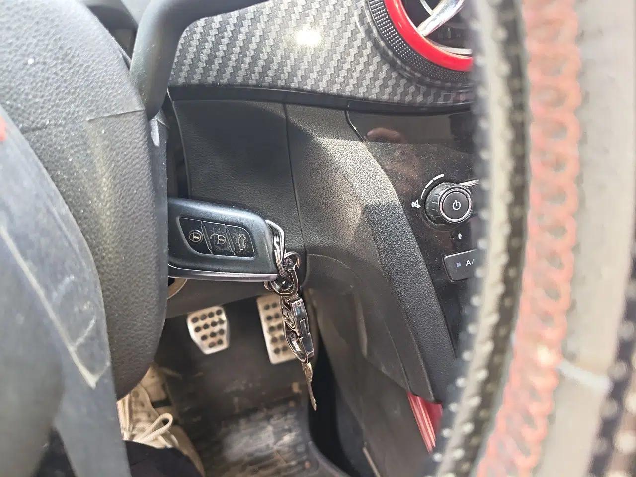 BAIC Senova X25 2015 1.5L Manual Elite Edition — миниатюра 9