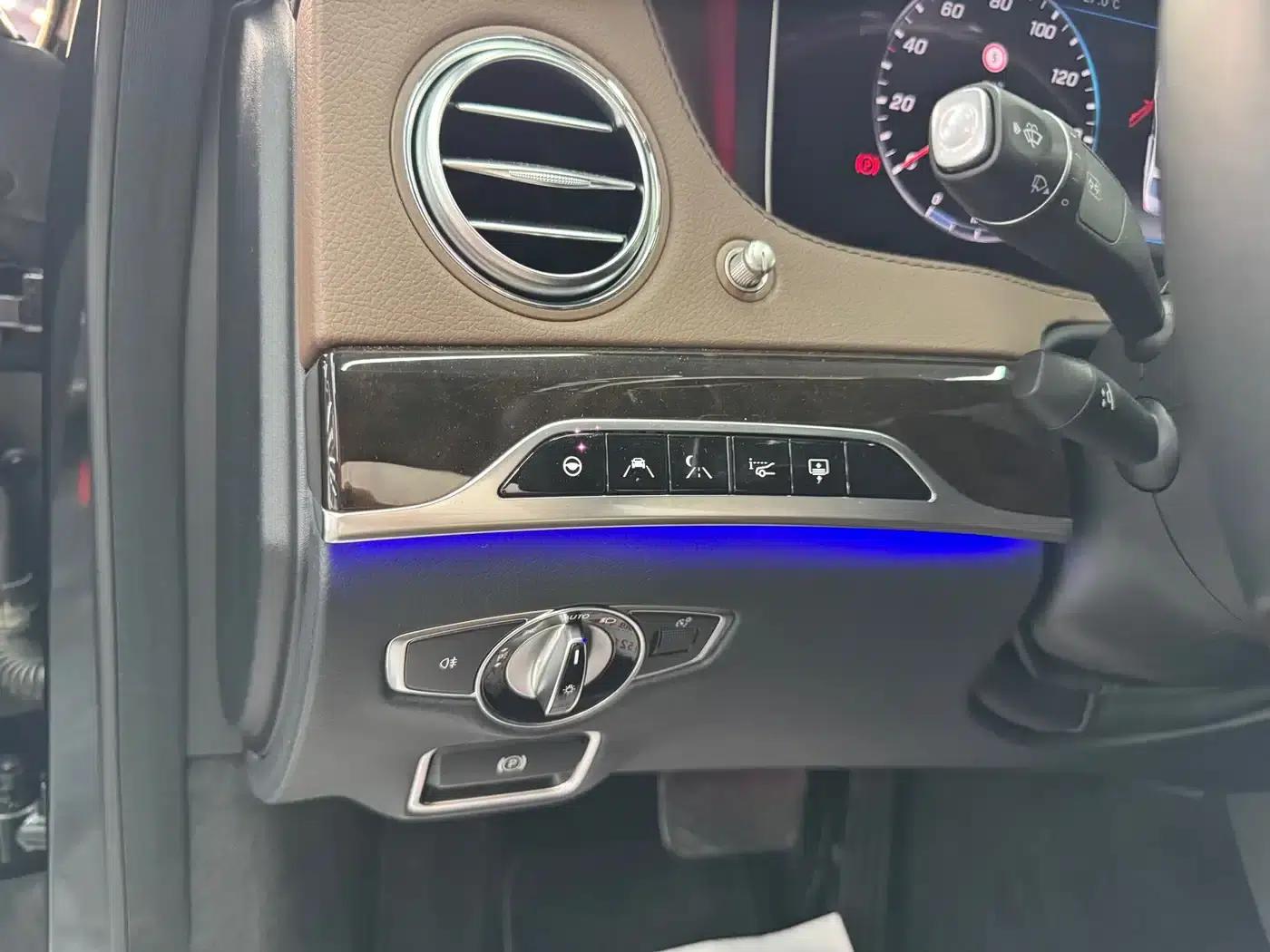 Maybach S-Class 2018 S 560 4MATIC — миниатюра 14