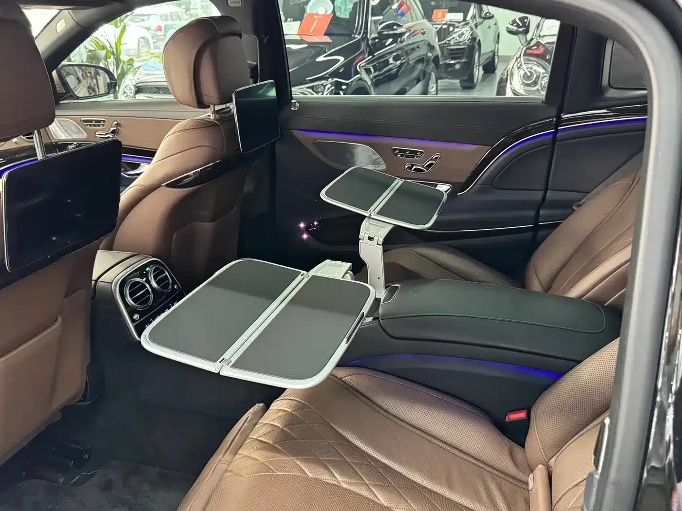 Maybach S-Class 2018 S 560 4MATIC — миниатюра 8
