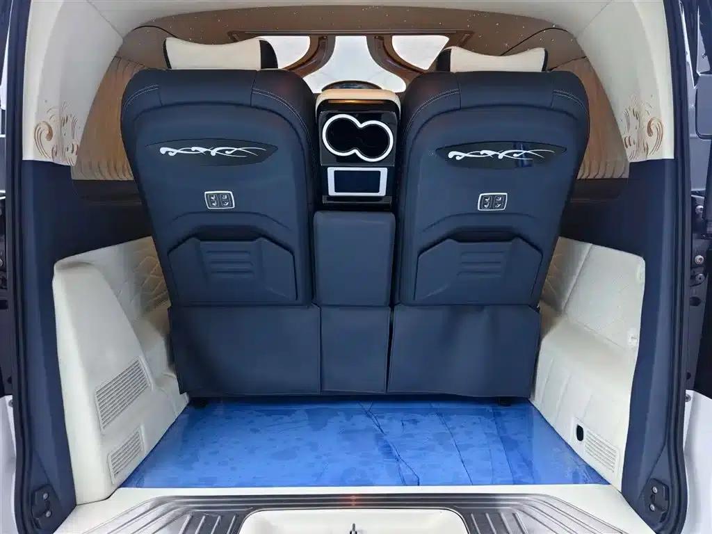 Vito 2021 2.0T Business Edition 7-seater — миниатюра 18