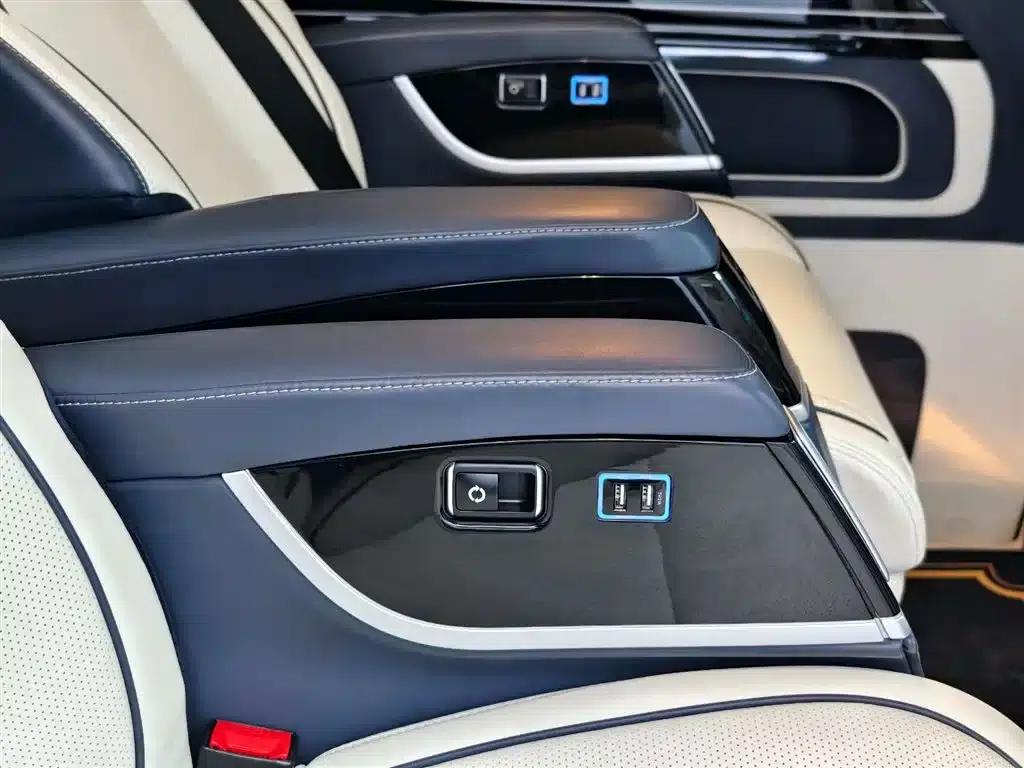 Vito 2021 2.0T Business Edition 7-seater — миниатюра 27