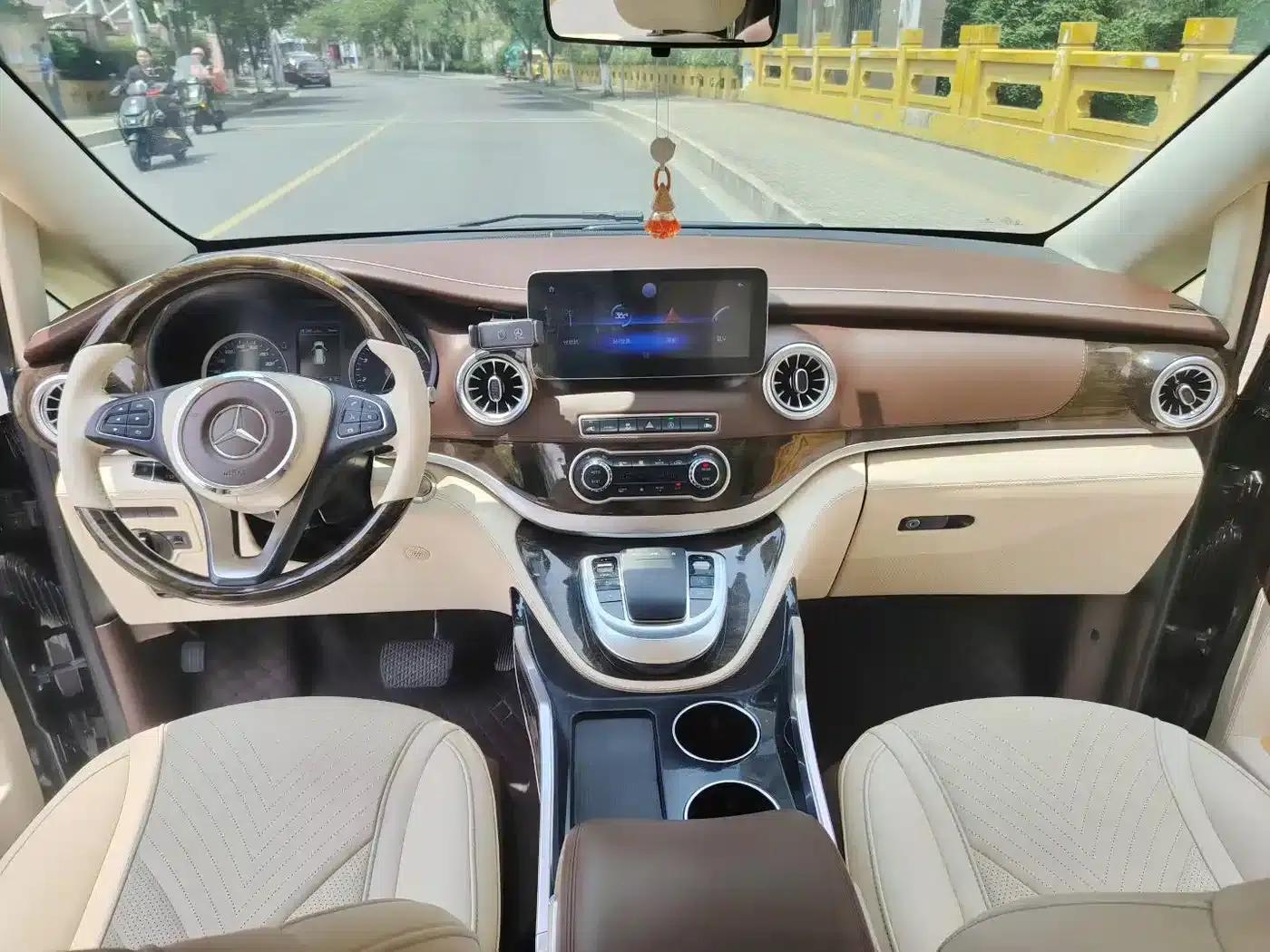 Vito 2021 2.0T Business Edition 7-seater — миниатюра 6