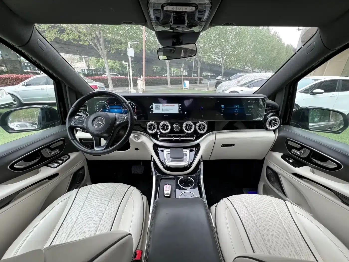 2023 Nissan Vito 2.0T Business Edition 7-seater — миниатюра 2