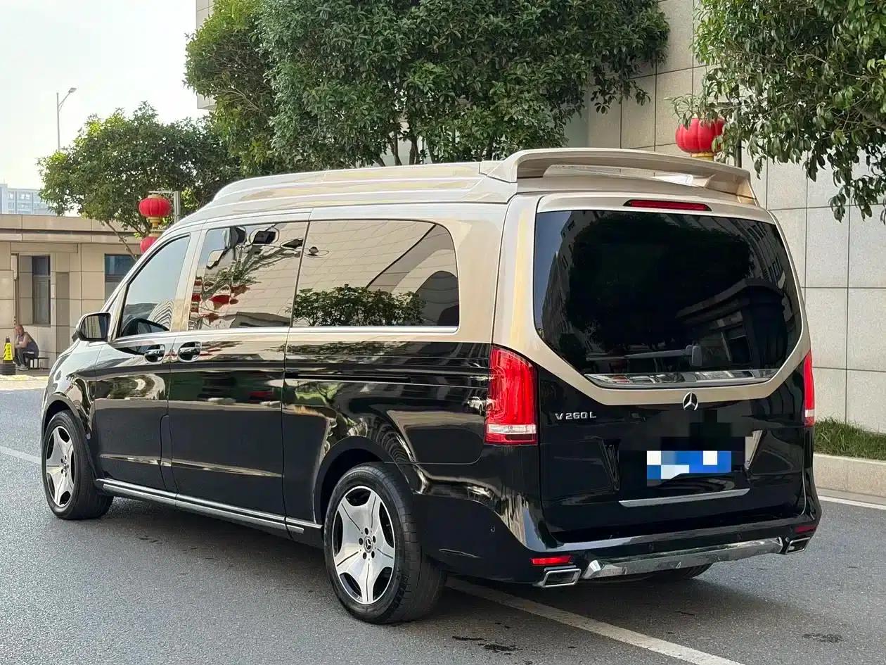 Mercedes-Benz V-Class 2022 V 260 L Long Wheelbase Premium Edition — миниатюра 12