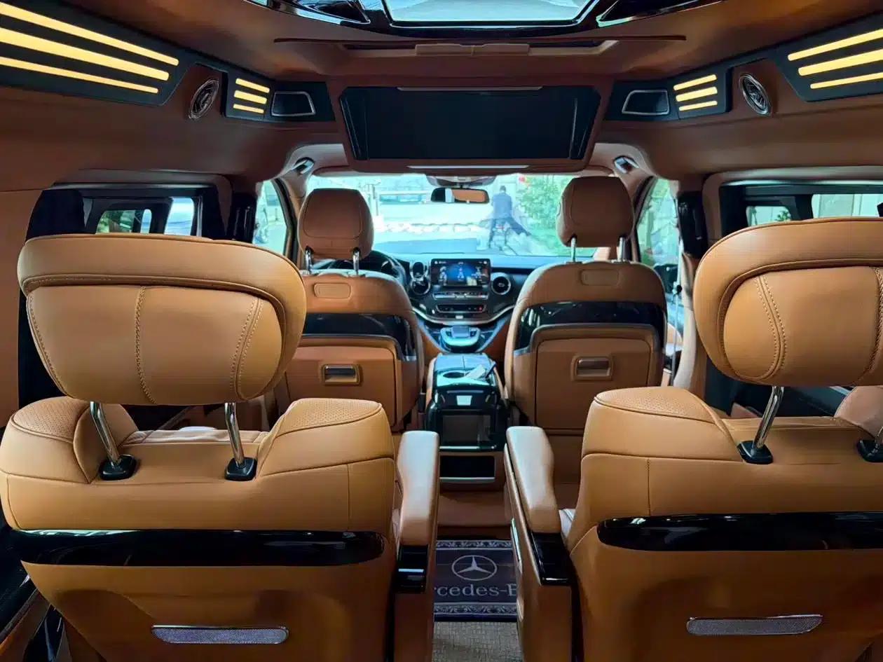 Mercedes-Benz V-Class 2022 V 260 L Long Wheelbase Premium Edition — миниатюра 18