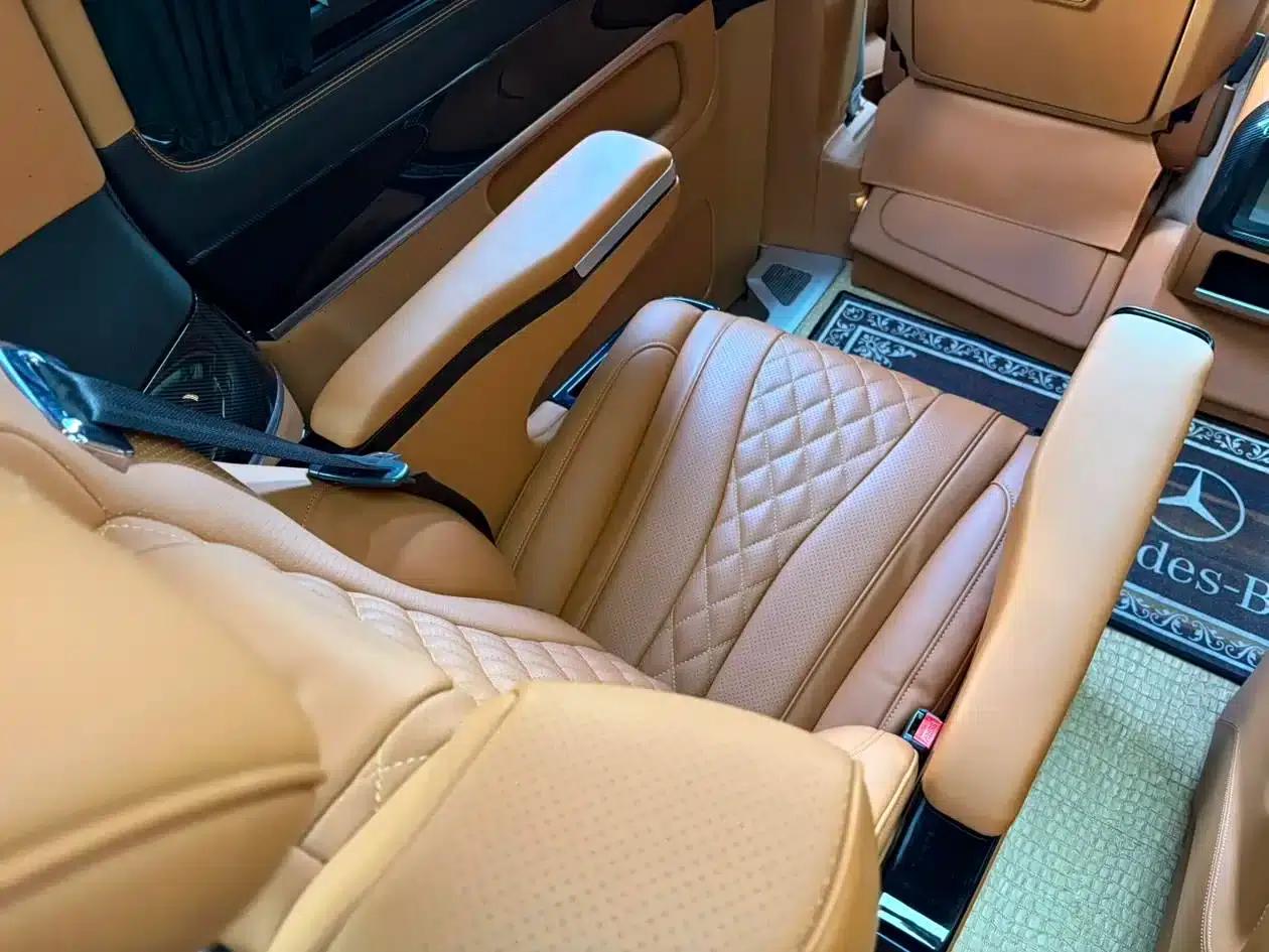 Mercedes-Benz V-Class 2022 V 260 L Long Wheelbase Premium Edition — миниатюра 20