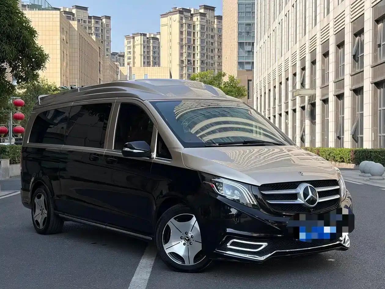 Mercedes-Benz V-Class 2022 V 260 L Long Wheelbase Premium Edition — миниатюра 3