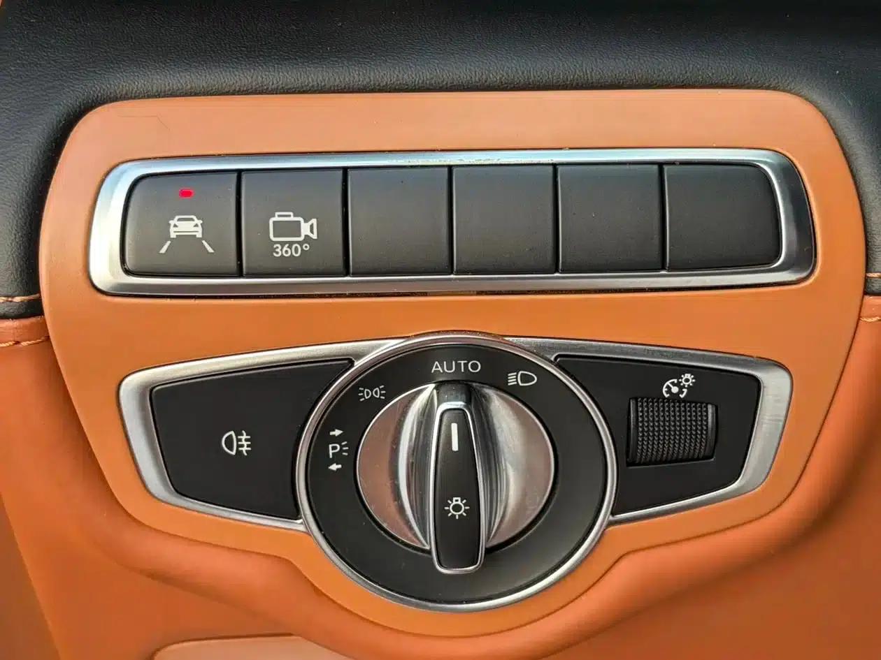 Mercedes-Benz V-Class 2022 V 260 L Long Wheelbase Premium Edition — миниатюра 29