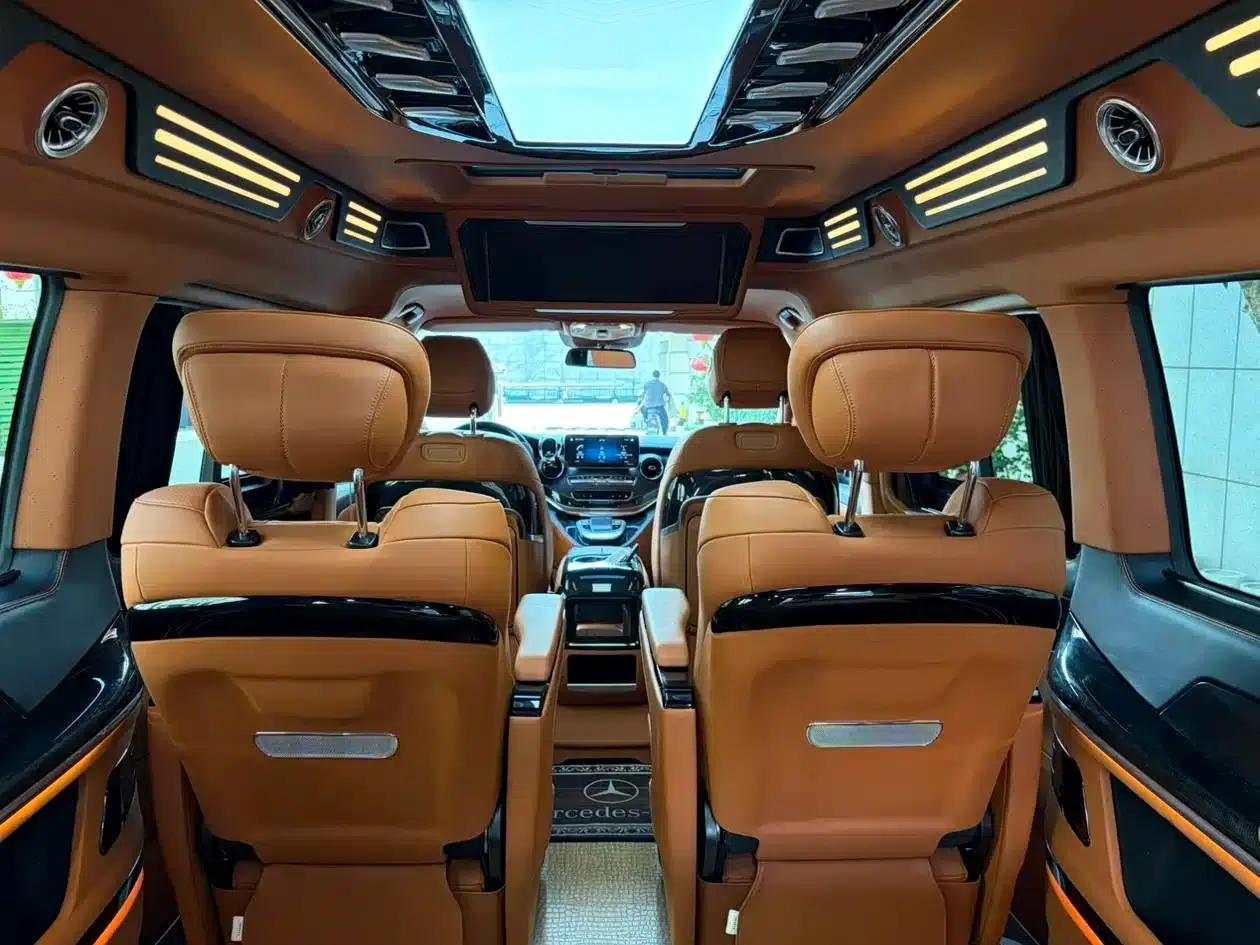 Mercedes-Benz V-Class 2022 V 260 L Long Wheelbase Premium Edition — миниатюра 30