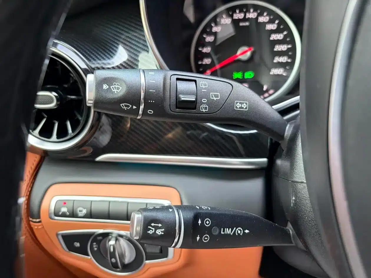 Mercedes-Benz V-Class 2022 V 260 L Long Wheelbase Premium Edition — миниатюра 31