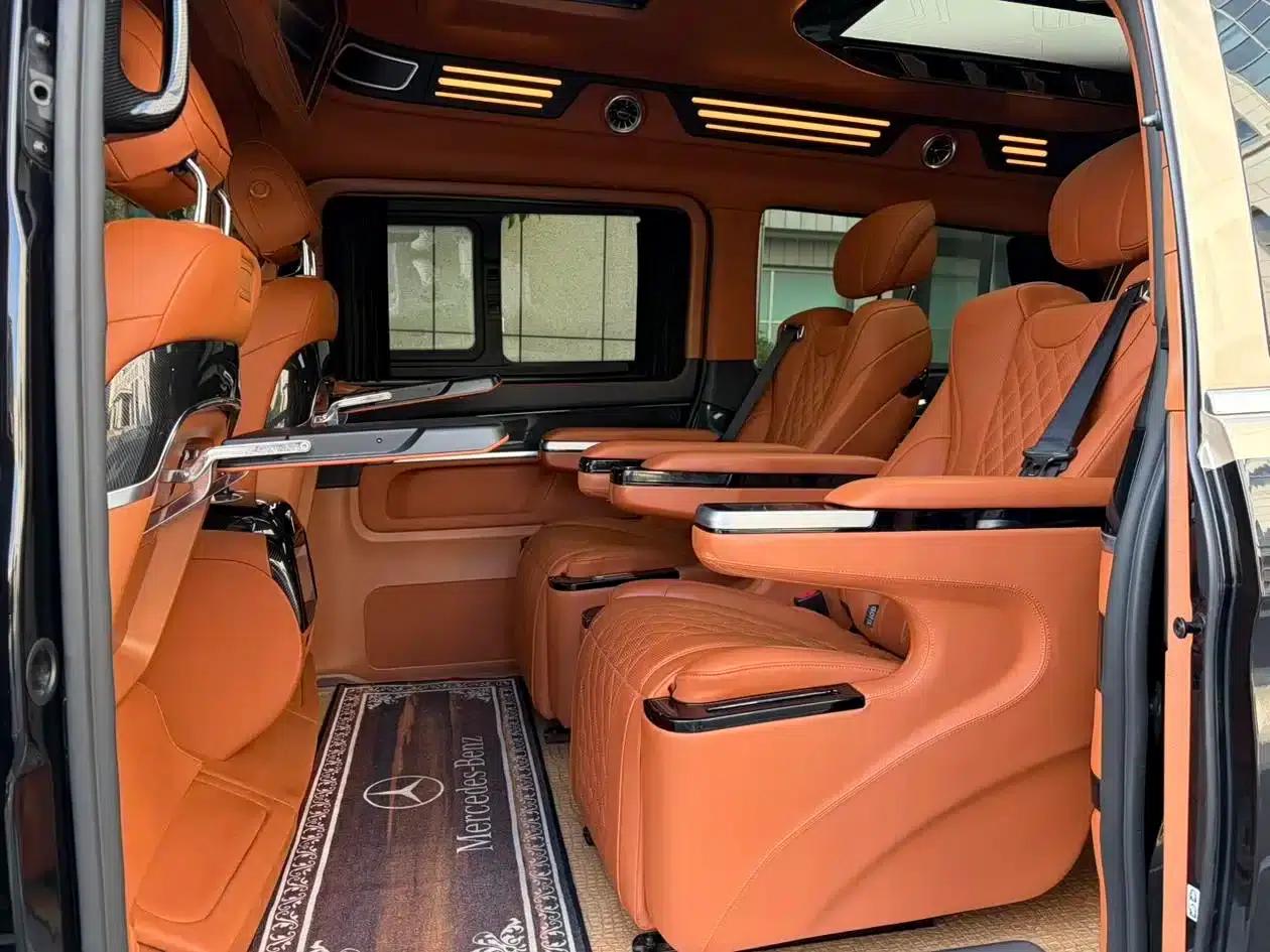 Mercedes-Benz V-Class 2022 V 260 L Long Wheelbase Premium Edition — миниатюра 6