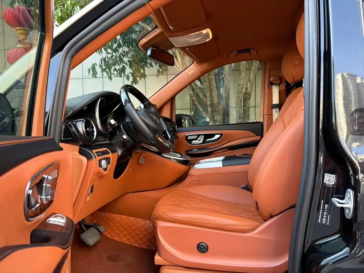 Mercedes-Benz V-Class 2022 V 260 L Long Wheelbase Premium Edition — миниатюра 8