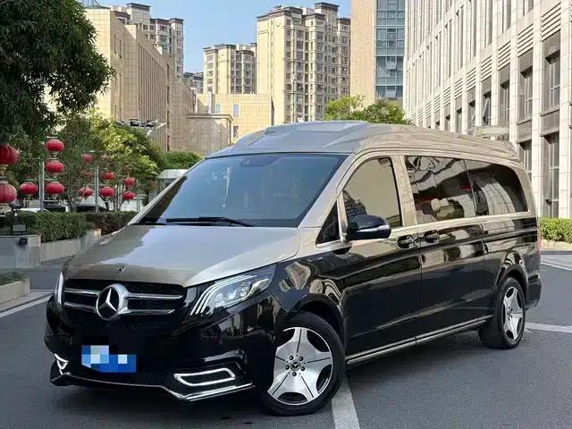 Mercedes-Benz V-Class 2022 V 260 L Long Wheelbase Premium Edition