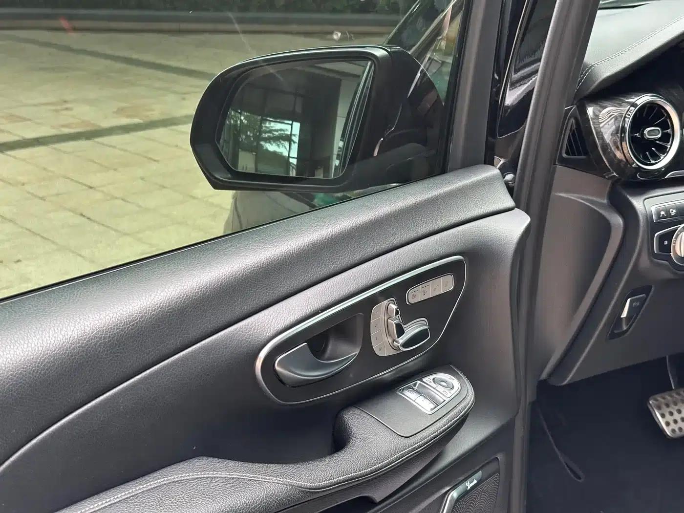Mercedes-Benz V-Class 2020 V 260 L Long Wheelbase Luxury Edition — миниатюра 11