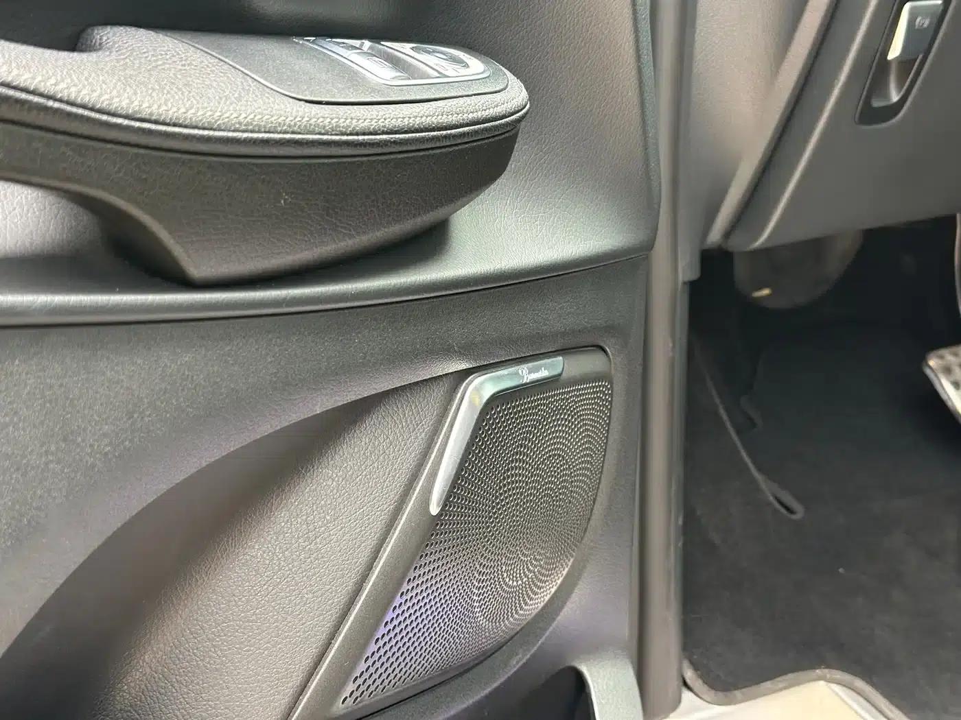 Mercedes-Benz V-Class 2020 V 260 L Long Wheelbase Luxury Edition — миниатюра 12