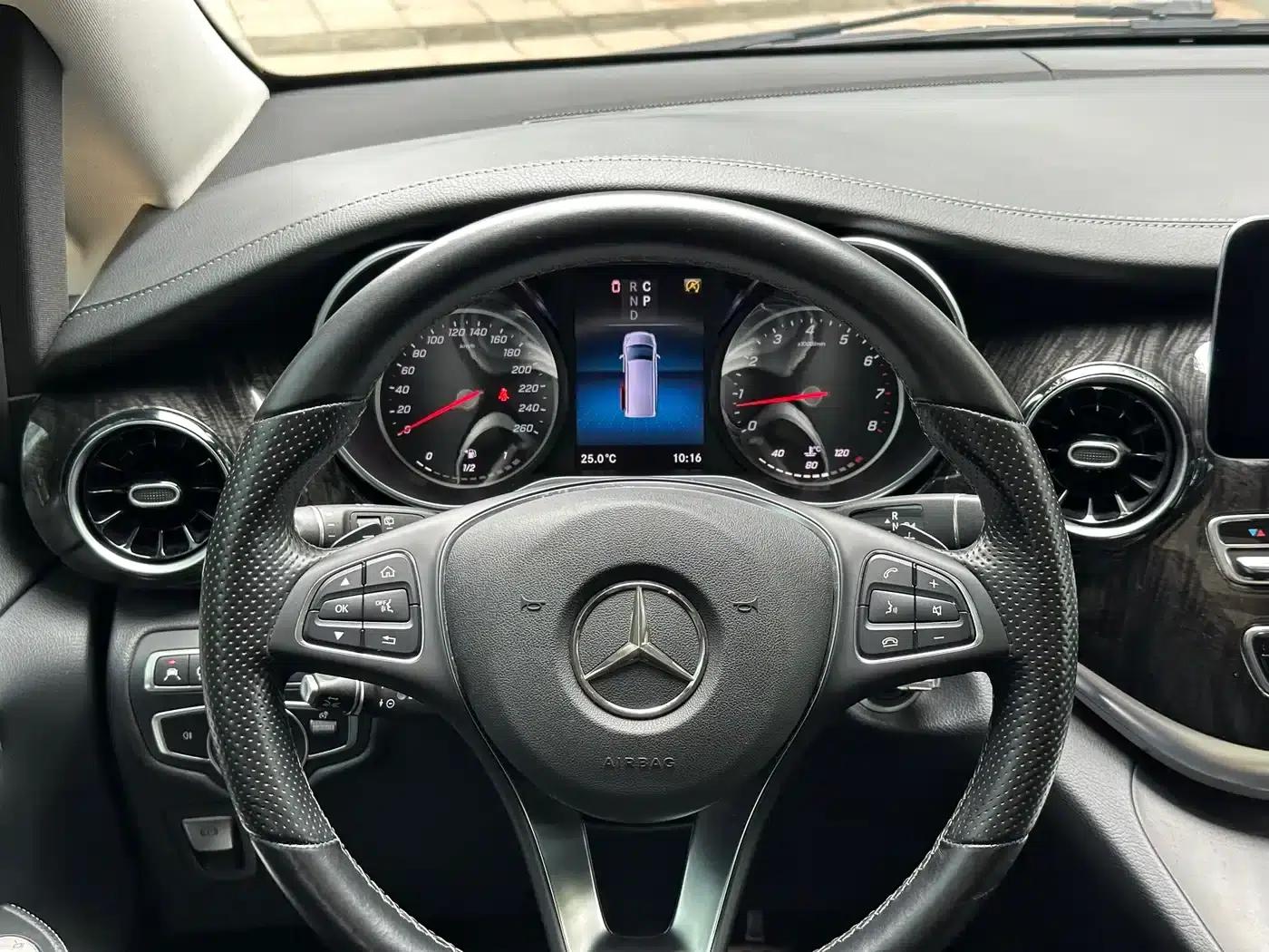 Mercedes-Benz V-Class 2020 V 260 L Long Wheelbase Luxury Edition — миниатюра 18
